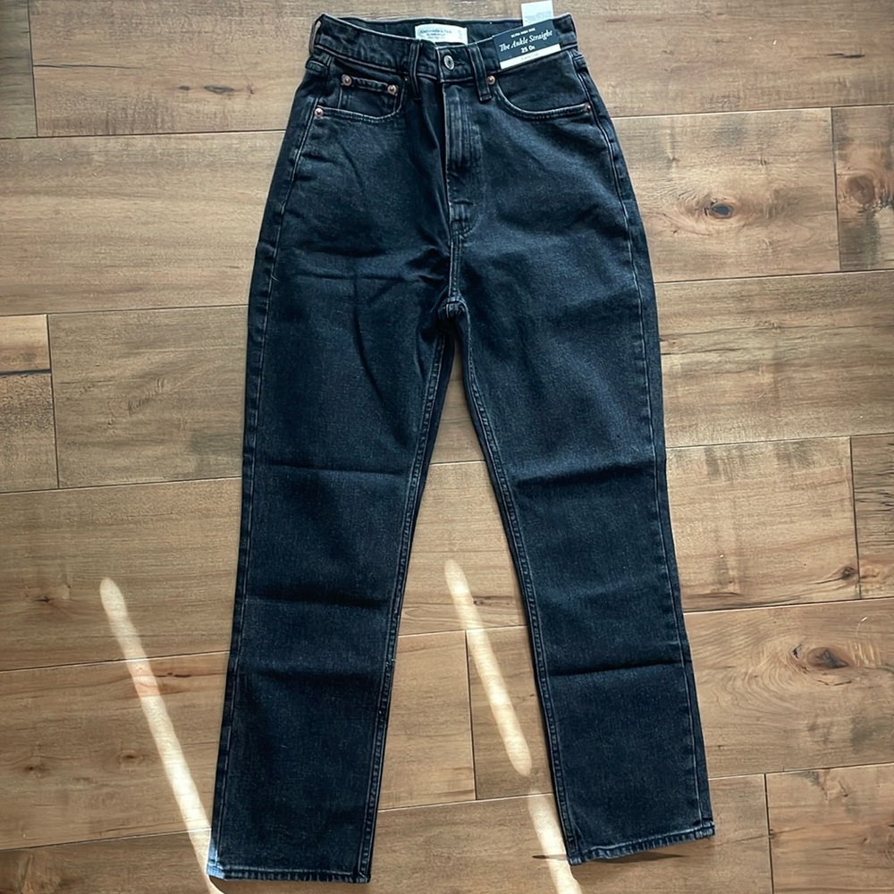 Abercrombie Curve Love Ultra High Rise Ankle Straight Jeans